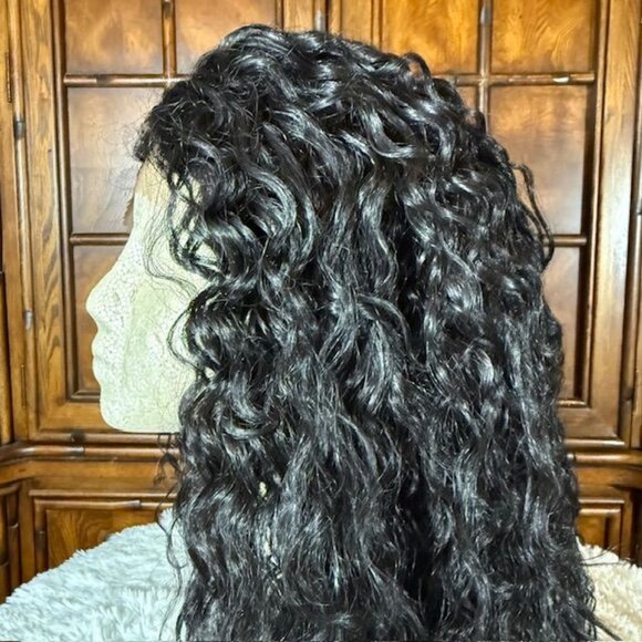 Isis Super Jacky 27" Lace Front Red Carpet Premiere Color 1B Wavy Synthetic Wig - Picture 10 of 16